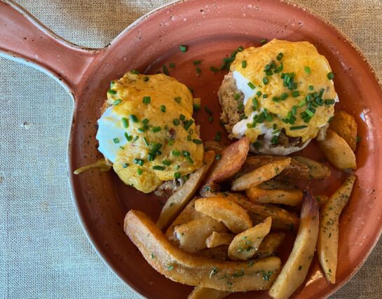 Crab cake Benedict