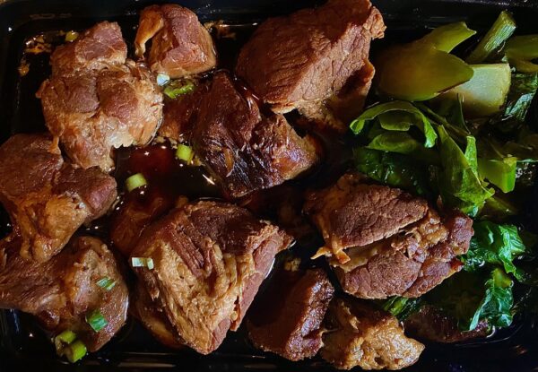 Mama Kha Moo (pork shanks)